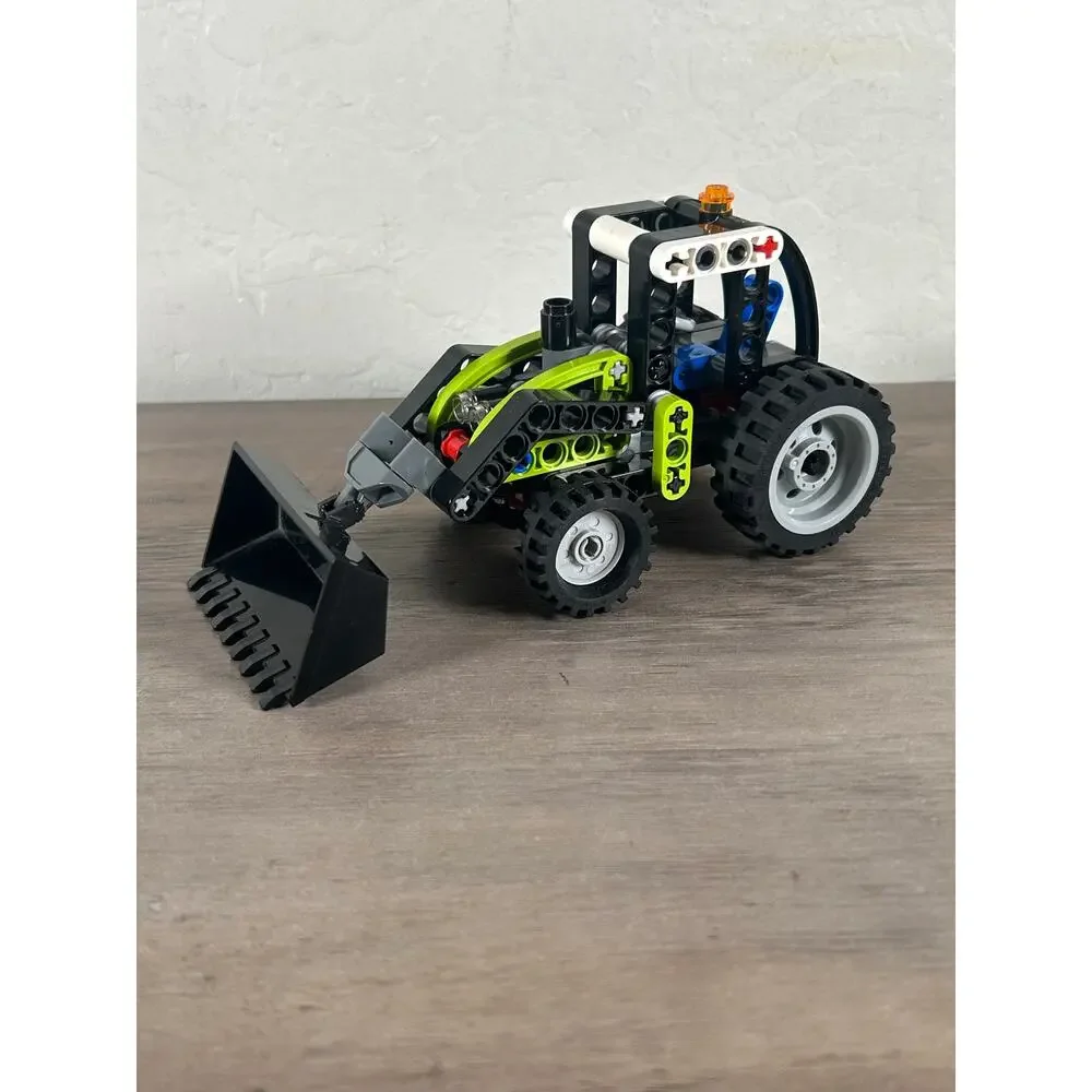 Lego Technic Tractor 8260 99% Complete‎ With One Instruction Manual